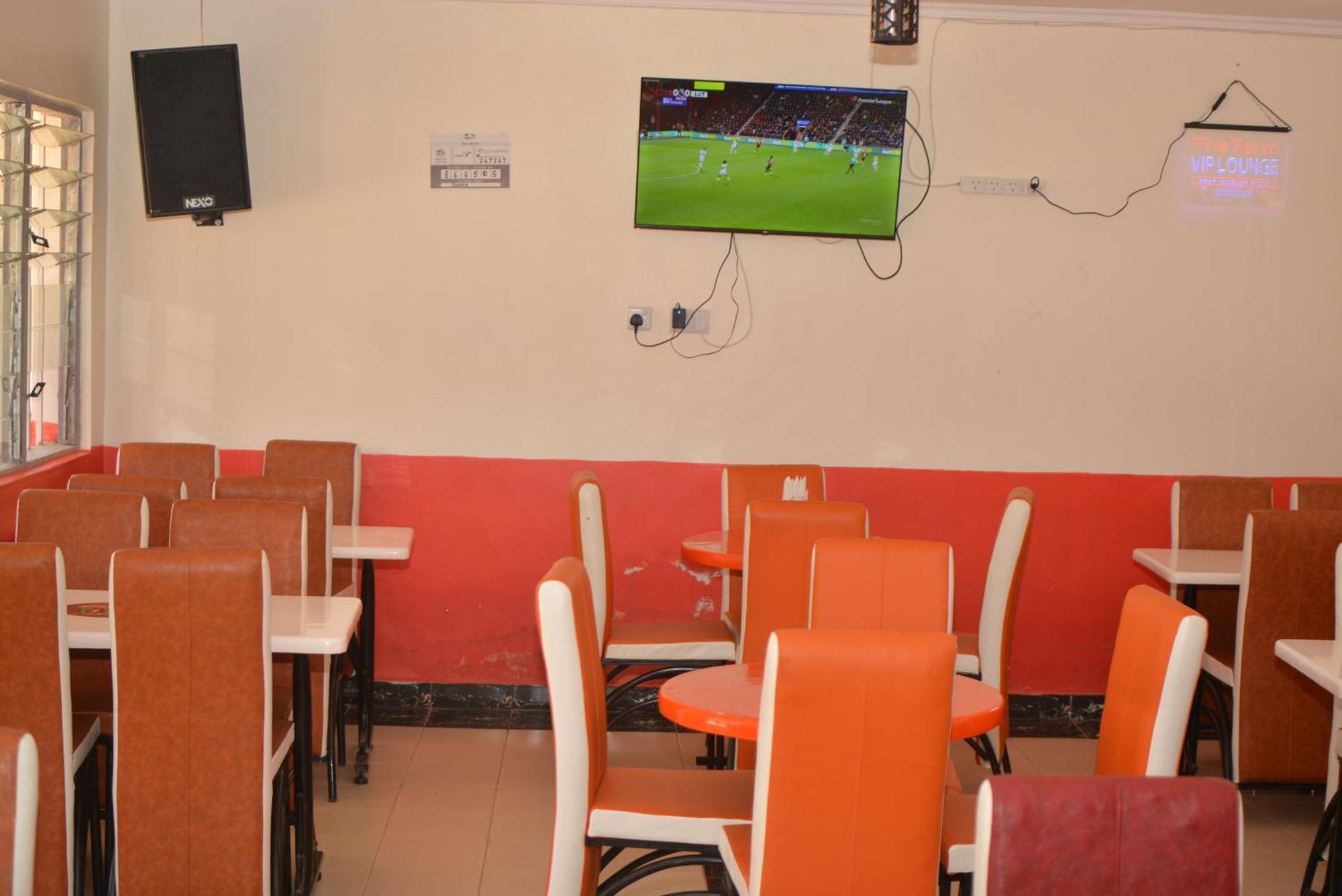 ホテル The Farm Bar And Restaurant Kakamega エクステリア 写真