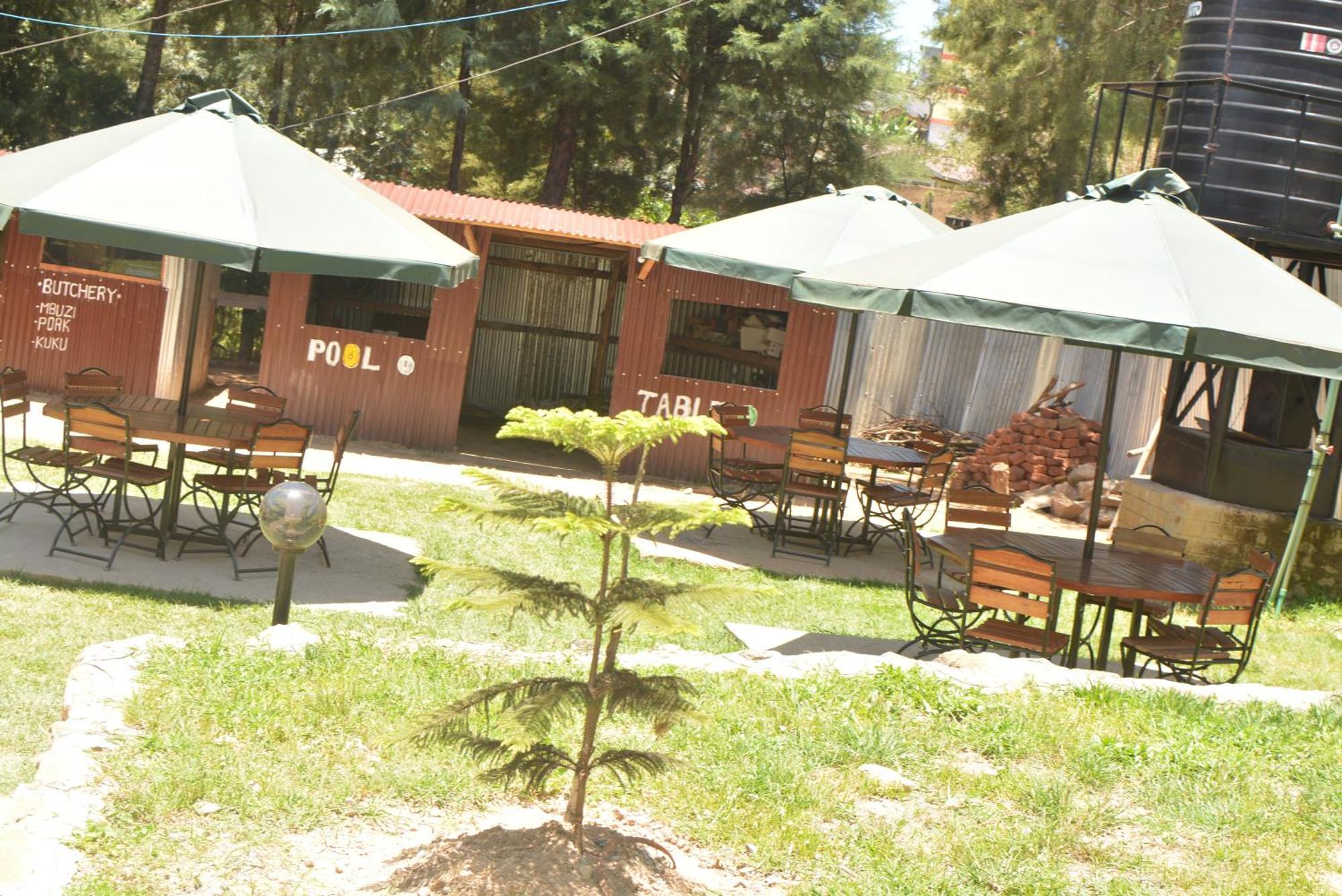 ホテル The Farm Bar And Restaurant Kakamega エクステリア 写真
